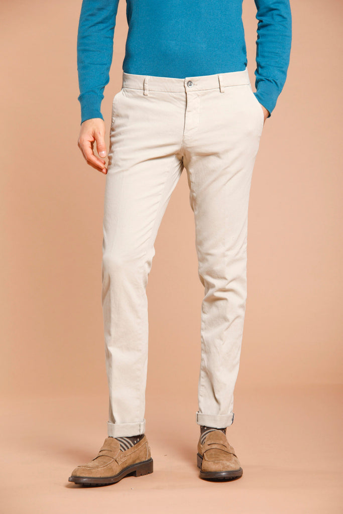 Milano Style pantalon chino homme en gabardine et modal stretch coupe extra slim①