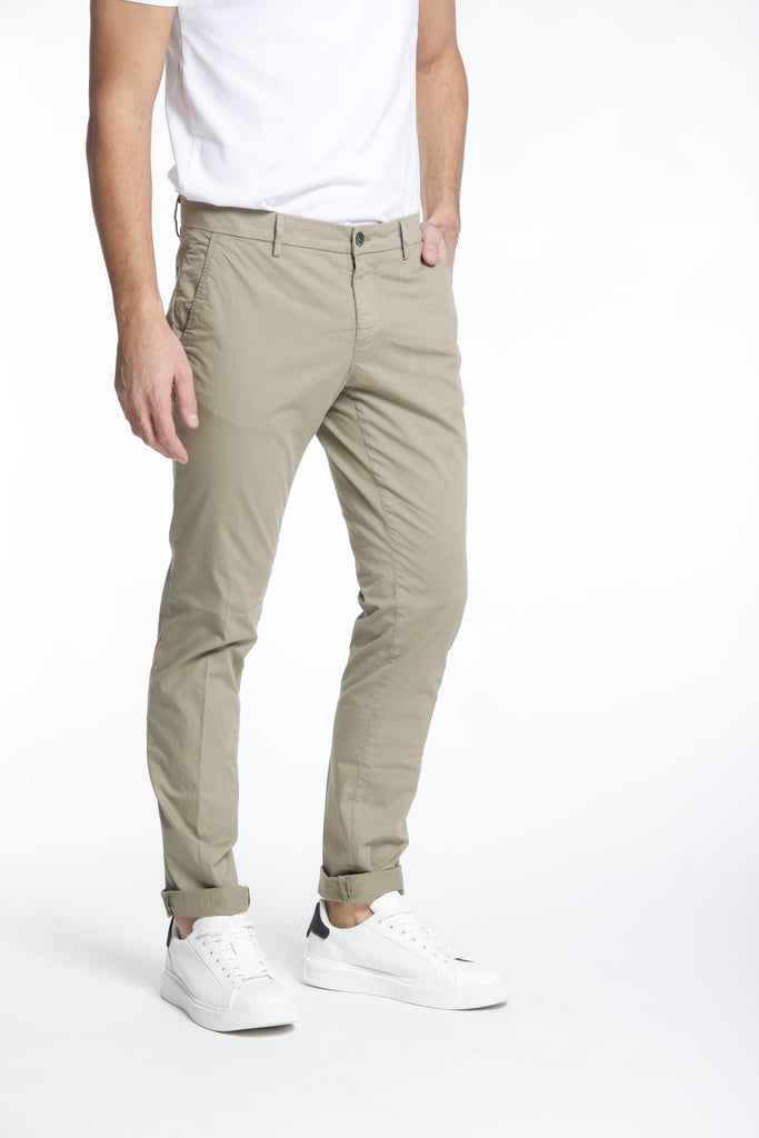 Milano Style Pantalon chino homme en gabardine stretch coupe extra slim ①