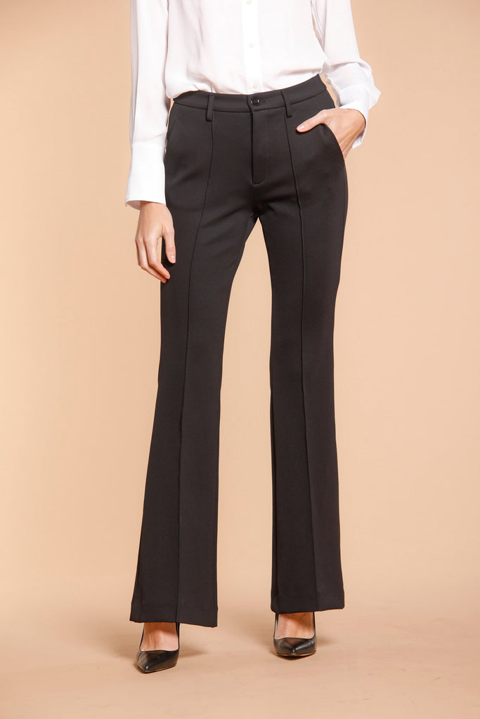 immagine 1 di pantalone chino donna in jersey nero modello New York Flare di Mason's 